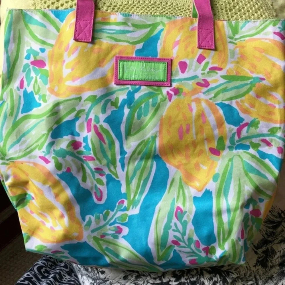 Lilly Pulitzer Estēe Lauder Tote, Makeup, Pouch - Picture 6 of 9